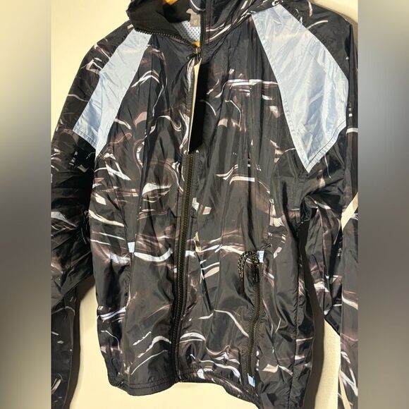 Sweaty Betty Reflective Water Resistant Pack Away Jacket. Size XS - Picture 4 of 4